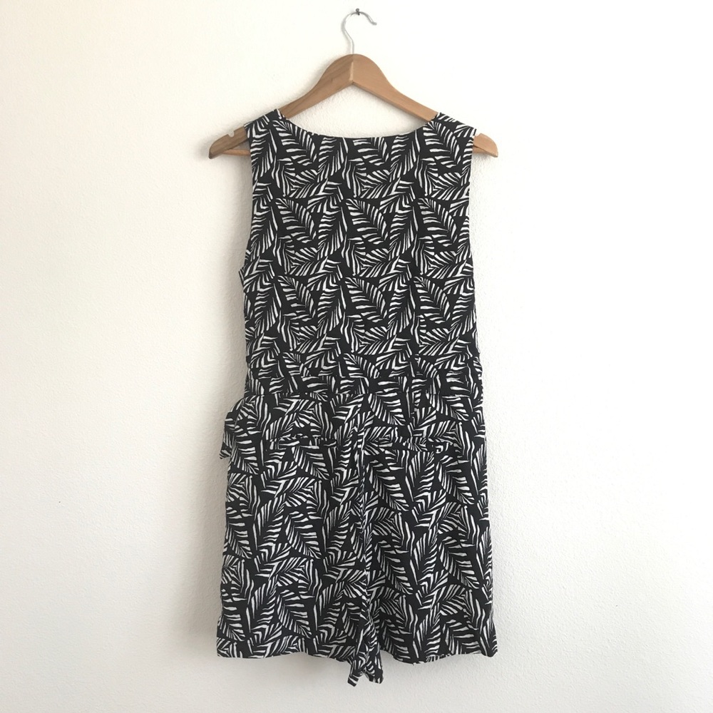 Loft by Ann Taylor Petites Romper Wrap Sz 10P - Picture 4 of 4